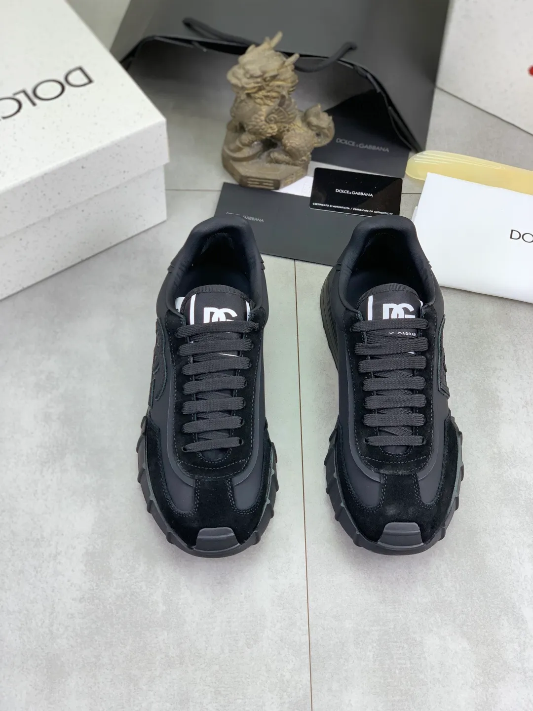 Men's men's shoes 💰P542 💰[New model] The latest hot style, top original quality, the official website synchronizes "DOLCE&GABBANA [Dolce & Gabbana] ~ High quality." The effect is low-top casual DG men's shoes, loved by many celebrities, using high-end imported first-layer calfskin splicing logo design + cowhide feet, simple and elegant, perfectly interpreting the latest inspiration of shoes, integrating classics and fashion, luxury dreams, and fashion. Suitable for drivers, light and comfortable to drive, light and breathable for outdoor travel, high-end quality, trustworthy, 5️⃣color🉑️choice! Code number: 38-46